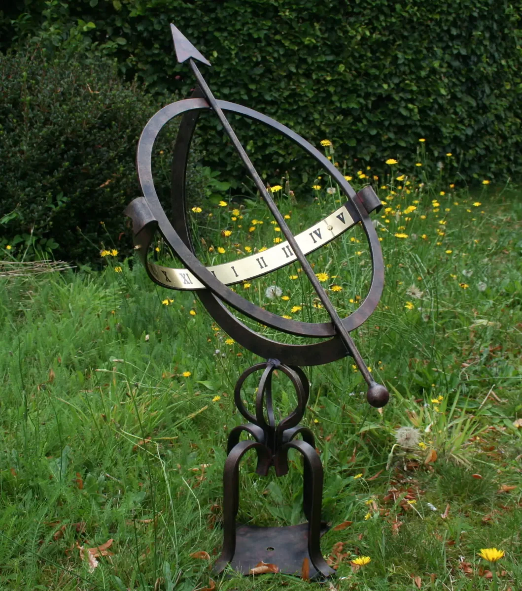 Grote Zonnewijzer metaal in bronskleur